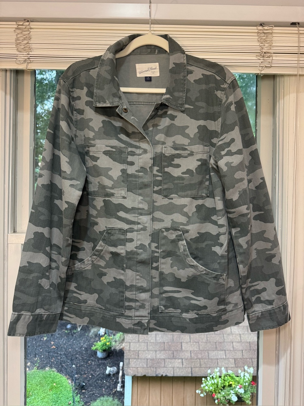 Universal Thread Women's Green Camo Jacket